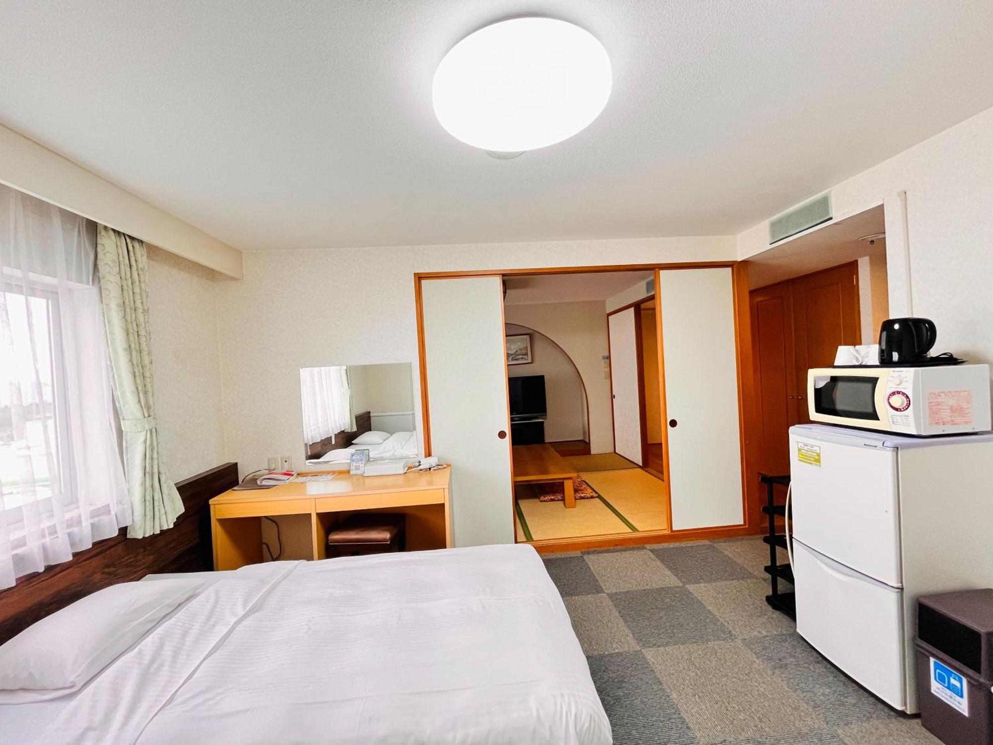 ホテルオロックス HotelOrox Naha Exterior foto